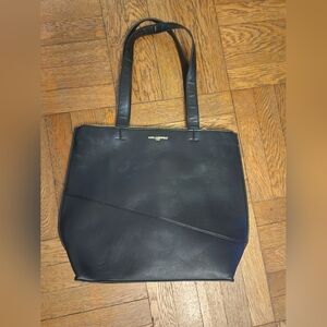 - NEW LARGE BAG KARLLAGERFELD